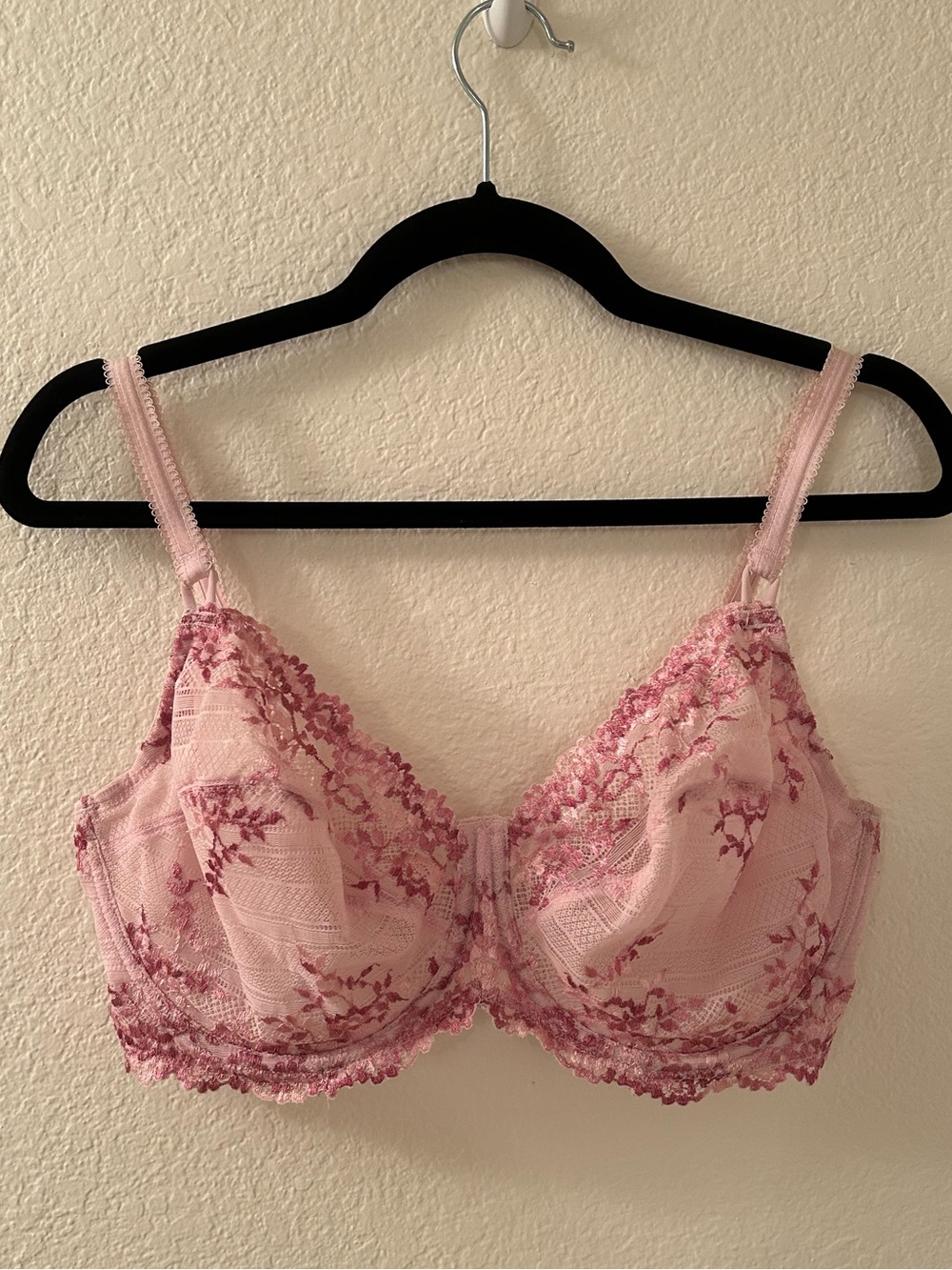 Wacoal Pink Lace Underwire Bra with Rose Embroidery